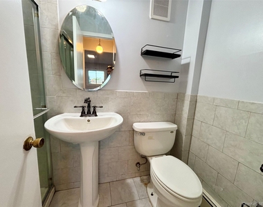 256-20 Craft Avenue - Photo Thumbnail 16