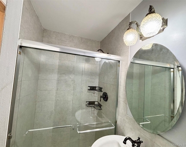 256-20 Craft Avenue - Photo Thumbnail 18