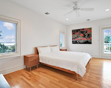 605 Dune Road - Photo Thumbnail 25