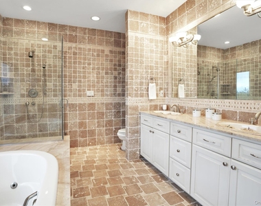 605 Dune Road - Photo Thumbnail 18