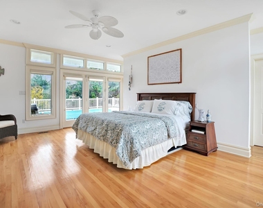 605 Dune Road - Photo Thumbnail 16