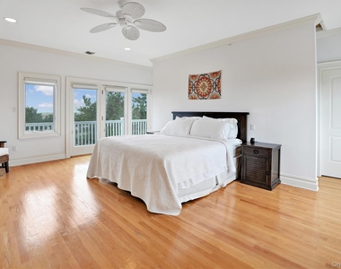 605 Dune Road - Photo Thumbnail 21
