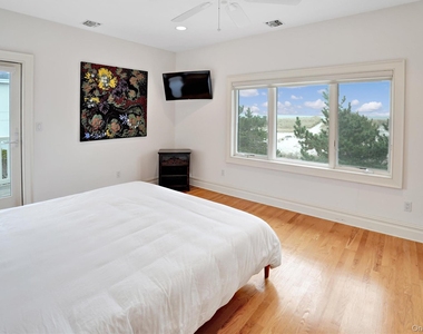 605 Dune Road - Photo Thumbnail 24