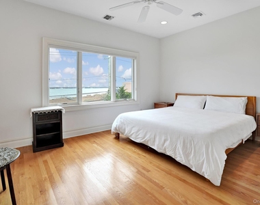 605 Dune Road - Photo Thumbnail 26