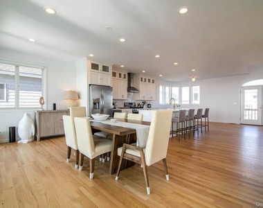 675 Dune Road - Photo Thumbnail 9