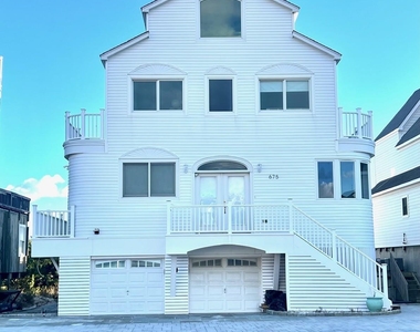675 Dune Road - Photo Thumbnail 20