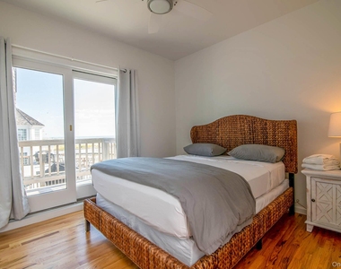 675 Dune Road - Photo Thumbnail 12