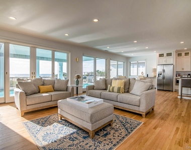 675 Dune Road - Photo Thumbnail 6