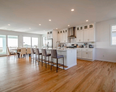 675 Dune Road - Photo Thumbnail 5