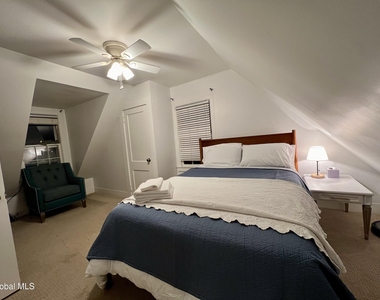 223 Lake Avenue - Photo Thumbnail 5