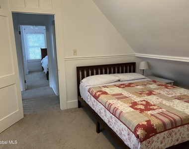 223 Lake Avenue - Photo Thumbnail 6
