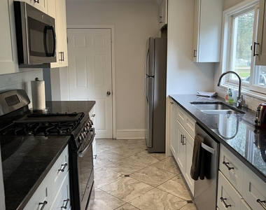 223 Lake Avenue - Photo Thumbnail 2