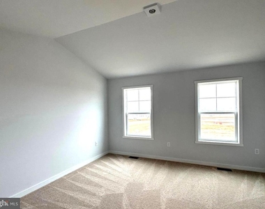 148 Olga Drive - Photo Thumbnail 7