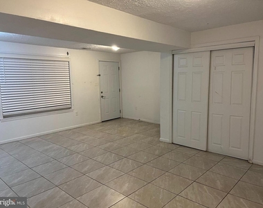 14684 Cloverdale Road - Photo Thumbnail 5