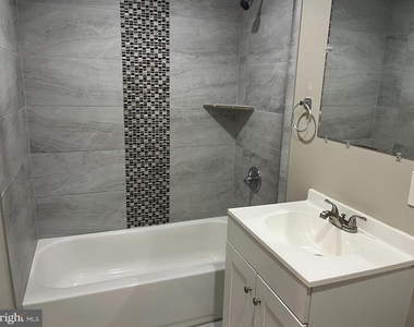 14684 Cloverdale Road - Photo Thumbnail 6
