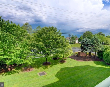 43920 Hickory Corner Terrace - Photo Thumbnail 31