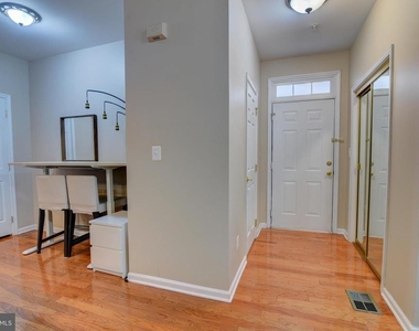 43920 Hickory Corner Terrace - Photo Thumbnail 4