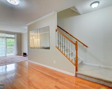 43920 Hickory Corner Terrace - Photo Thumbnail 10