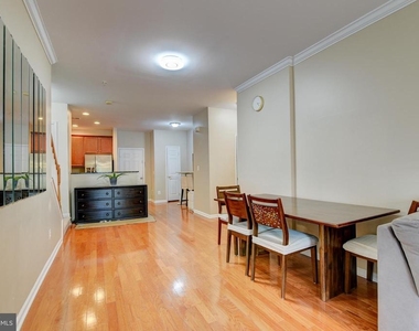 43920 Hickory Corner Terrace - Photo Thumbnail 12