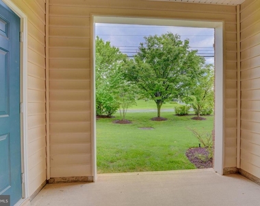 43920 Hickory Corner Terrace - Photo Thumbnail 28