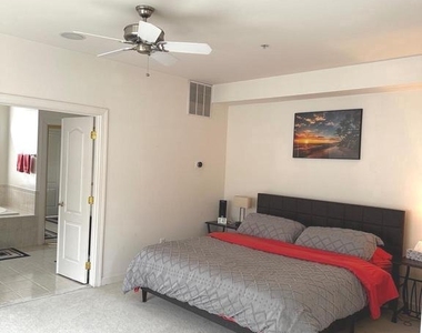 1607 Seneca Avenue - Photo Thumbnail 16