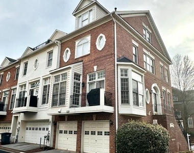 1607 Seneca Avenue - Photo Thumbnail 34