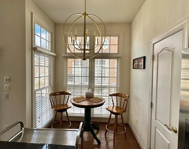 1607 Seneca Avenue - Photo Thumbnail 13