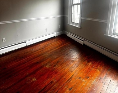 6330 Germantown Avenue - Photo Thumbnail 1