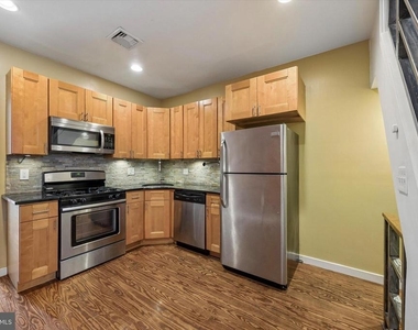 2663 Martha Street - Photo Thumbnail 6