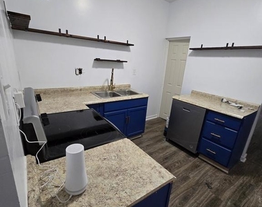 3528 Joyce Street - Photo Thumbnail 7