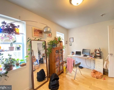 2031 E Susquehanna Avenue - Photo Thumbnail 6