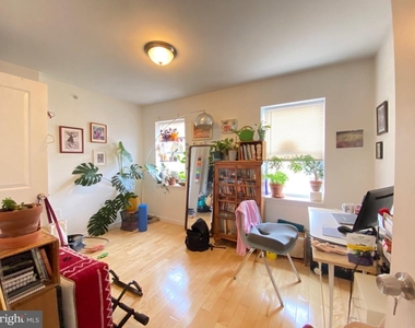 2031 E Susquehanna Avenue - Photo Thumbnail 4
