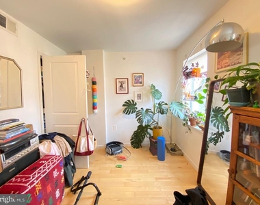 2031 E Susquehanna Avenue - Photo Thumbnail 5