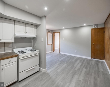 734 S 9th Street - Photo Thumbnail 2