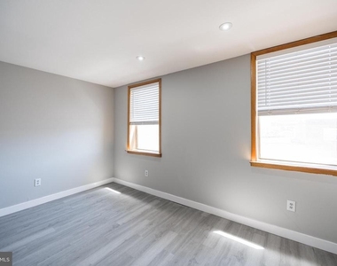734 S 9th Street - Photo Thumbnail 8