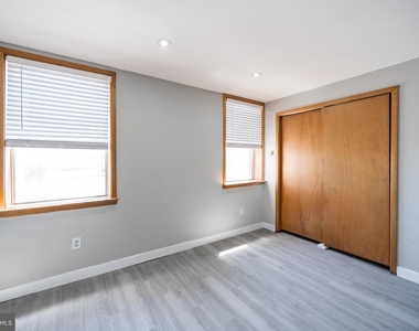 734 S 9th Street - Photo Thumbnail 7