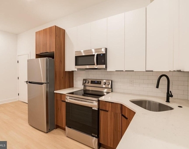 4408 Lancaster Avenue - Photo Thumbnail 5
