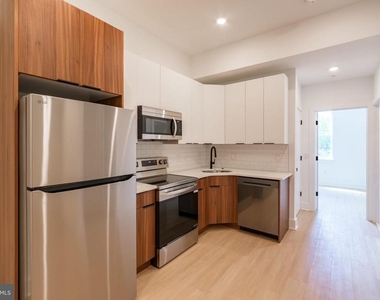 4408 Lancaster Avenue - Photo Thumbnail 4