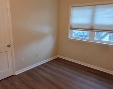 26 Willow Street - Photo Thumbnail 10
