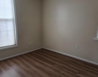 26 Willow Street - Photo Thumbnail 11