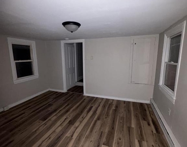 85 Union Street - Photo Thumbnail 6