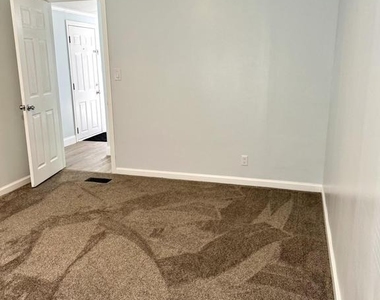 1616 N Main Street - Photo Thumbnail 23