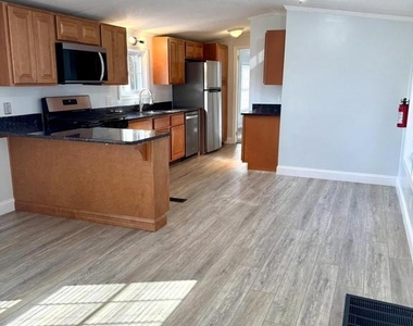1616 N Main Street - Photo Thumbnail 10
