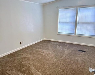 1616 N Main Street - Photo Thumbnail 21