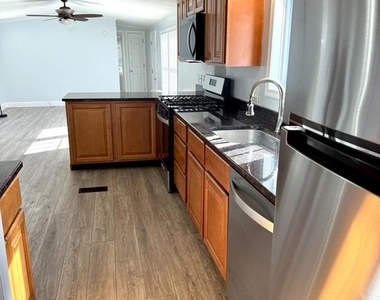 1616 N Main Street - Photo Thumbnail 7