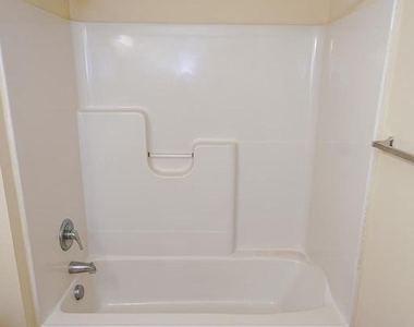 30630 Umes Boulevard - Photo Thumbnail 30