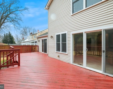 711 Lamberton Drive - Photo Thumbnail 52