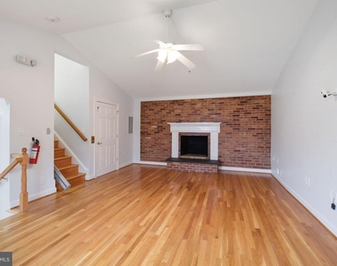 711 Lamberton Drive - Photo Thumbnail 25