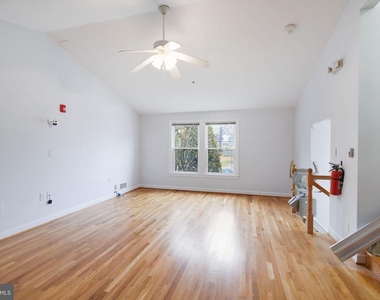 711 Lamberton Drive - Photo Thumbnail 27