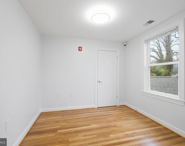 711 Lamberton Drive - Photo Thumbnail 36